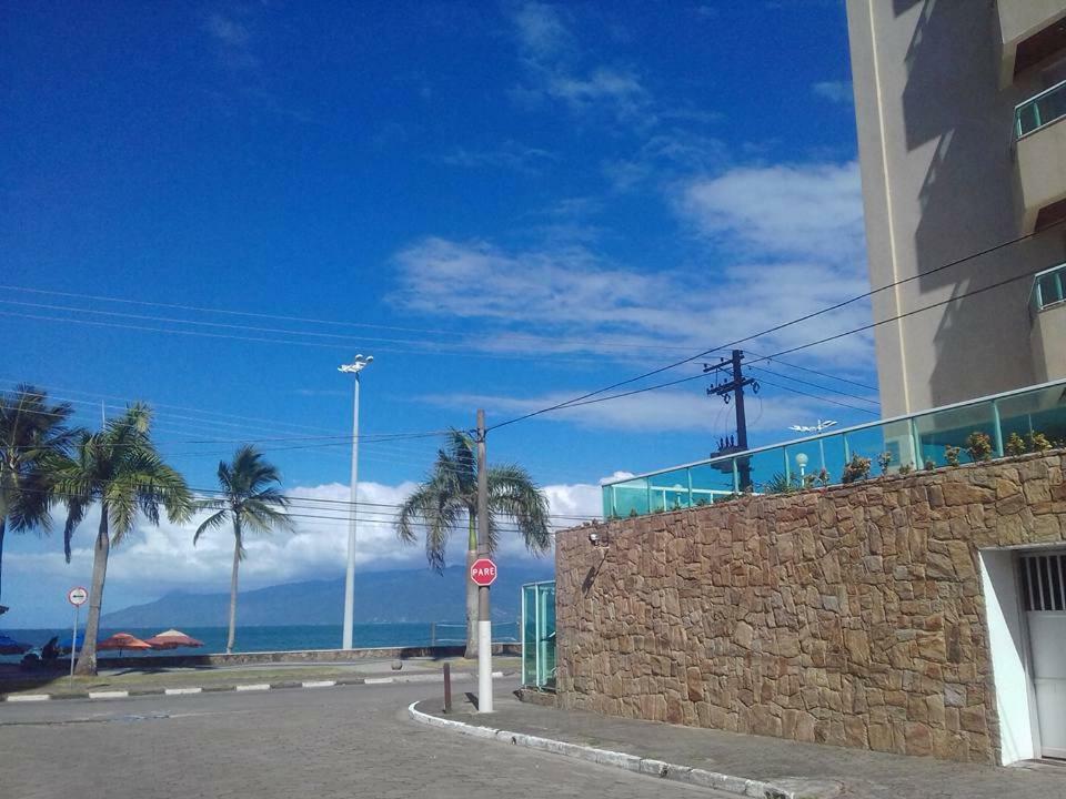 Ap Na Avenida Da Praia Caraguatatuba Eksteriør billede